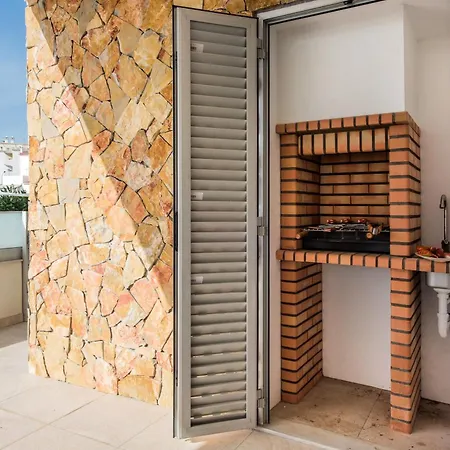 Lovely Modern With Pool Apartamento *