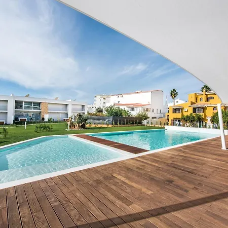 דירה Lovely Modern With Pool *