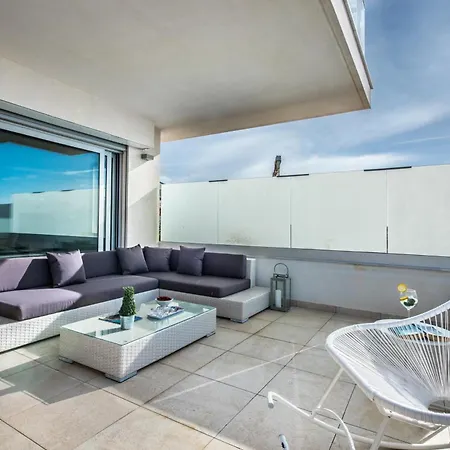 דירה Lovely Modern With Pool *