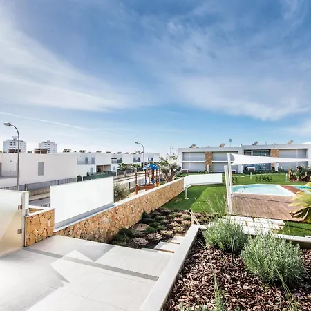 דירה Lovely Modern With Pool אלבופיירה