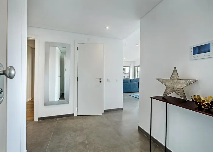 Lovely Modern With Pool Apartamento