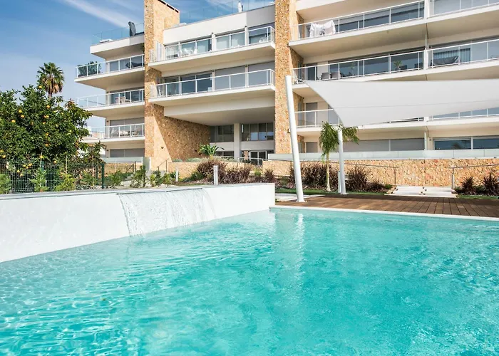 Lovely Modern With Pool Apartamento