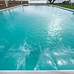 Lejlighed Lovely Modern With Pool