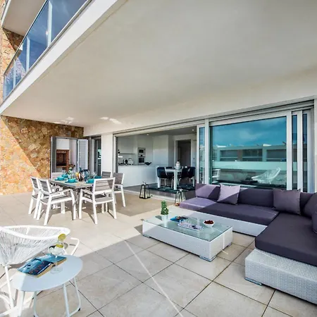 Lovely Modern With Pool Διαμέρισμα Αλμπουφέιρα