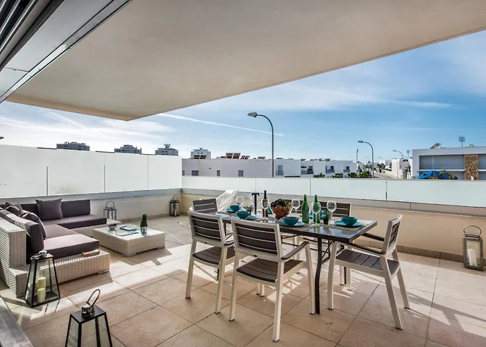 Lovely Modern With Pool Appartement