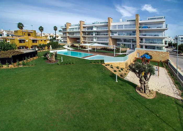 Appartement Lovely Modern With Pool Albufeira