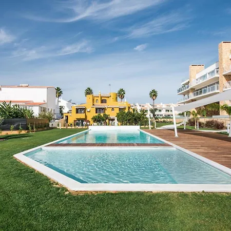 아파트 Lovely Modern With Pool *